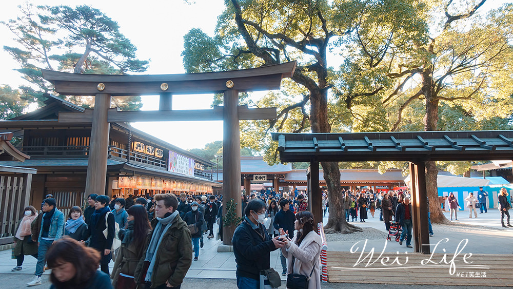 日本過新年明治神宮買御守寫繪馬求好運，東京自由行日本人過年去哪裡旅遊？