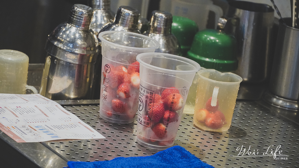全台最強濃郁草莓冰沙超過20顆草莓現打，七盞茶純天然手工季節限定中。