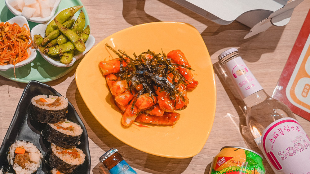 高雄韓式炸雞推薦//脆穀韓式炸雞、約會美食、網紅推薦、韓國料理同步讓你停不下來