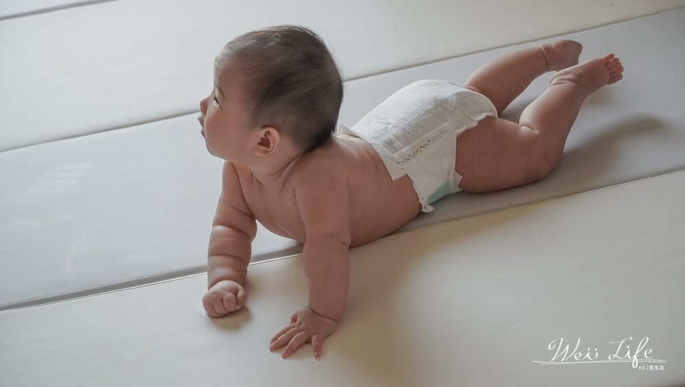 新生兒尿布推薦//跟紅屁屁說掰掰全新正貨幫寶適一級幫紙尿褲，柔軟親膚、瞬吸包覆防漏、360度透氣，就愛幫寶適集點送。
