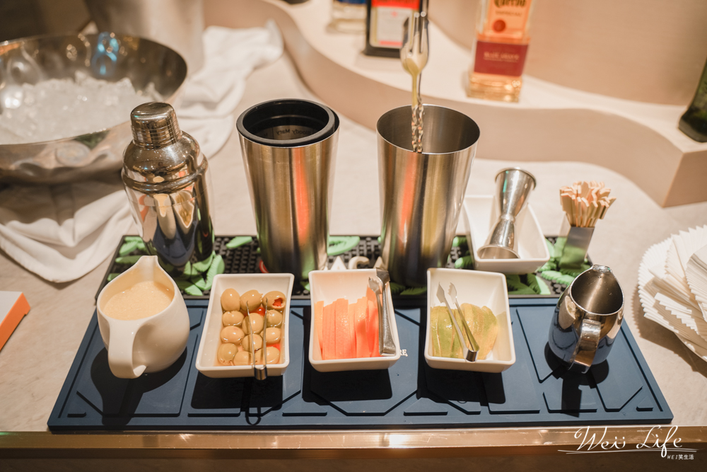 新板希爾頓酒店行政酒廊分享//酒水最豐富希爾頓高卡，Happy Hour、早餐、服務與環境。