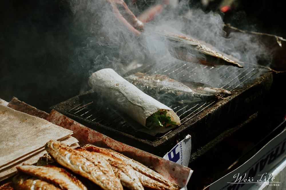 土耳其美食//伊斯坦堡加拉達塔橋下鯖魚沙威瑪。誰說土耳其只有牛肉雞肉沙威瑪，好吃又特殊值得一試。