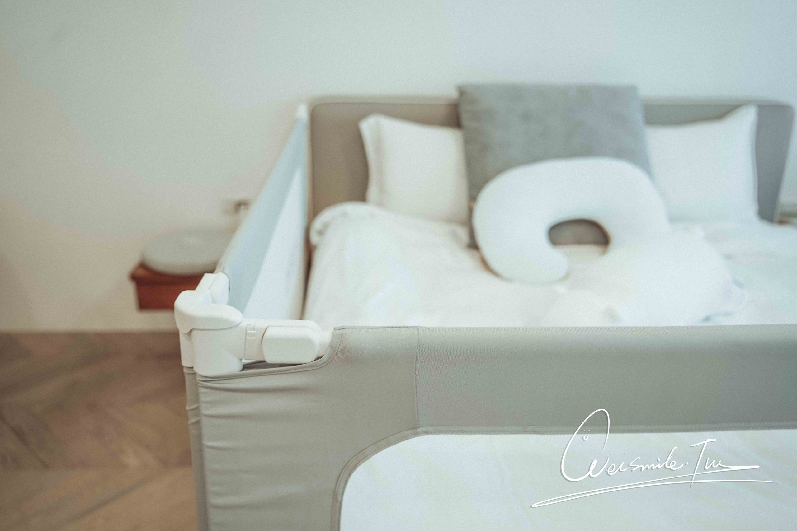 嬰兒床邊護欄推薦//Capella 兒童床邊護欄當媽後才懂的那一聲「咚」