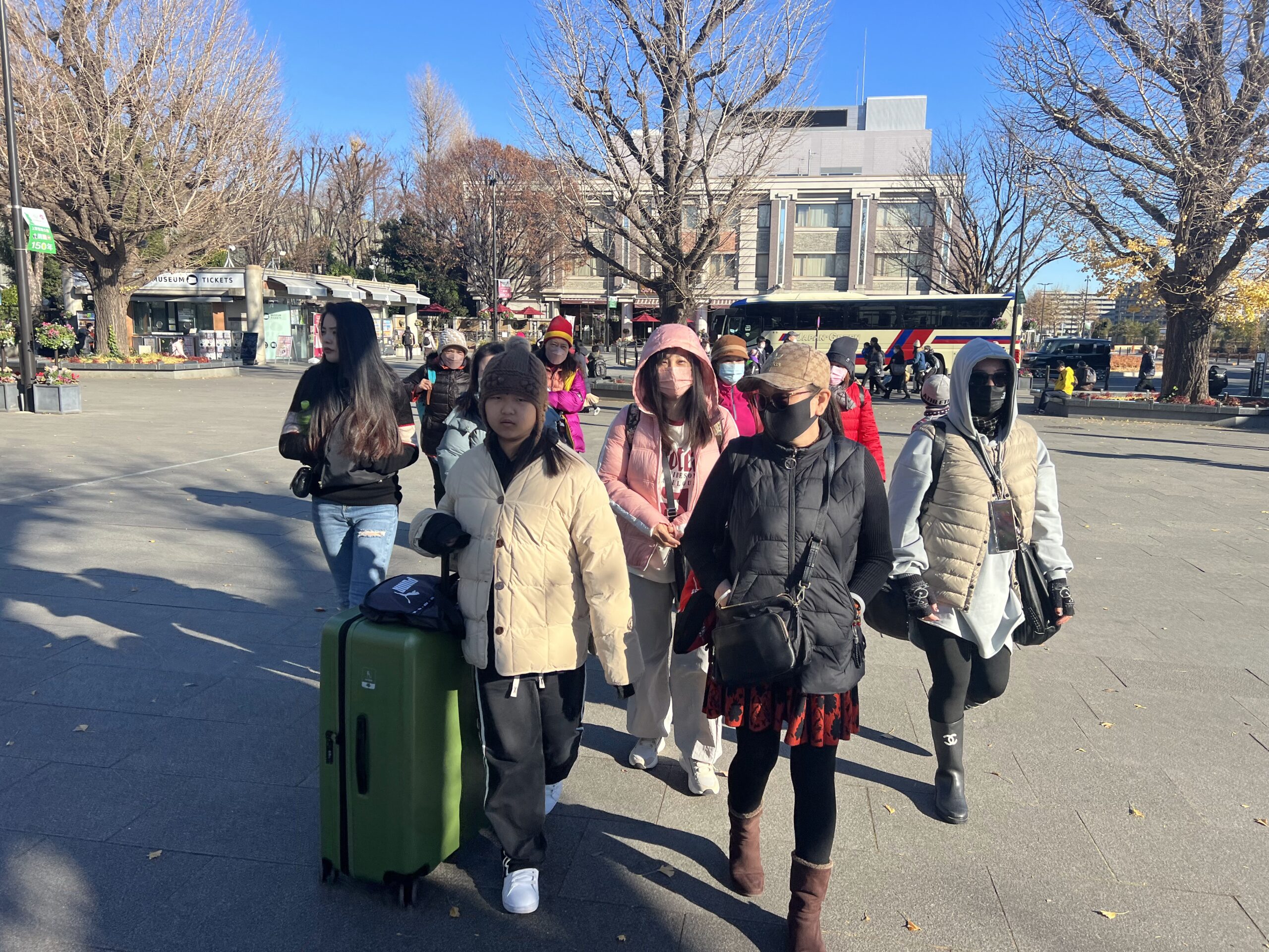 日本青鳥包車，自在遊日本！包車與自助搭地鐵比較，推薦包車省下轉車、交通、自駕等困擾。